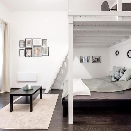Charming Downtown Hideaway Steps From New York Cafe! Daire Budapeşte Dış mekan fotoğraf