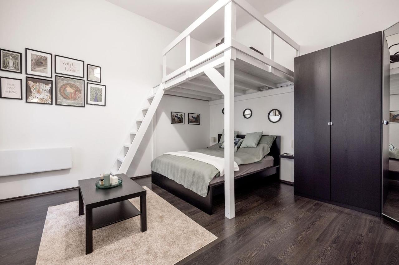 Charming Downtown Hideaway Steps From New York Cafe! Daire Budapeşte Dış mekan fotoğraf