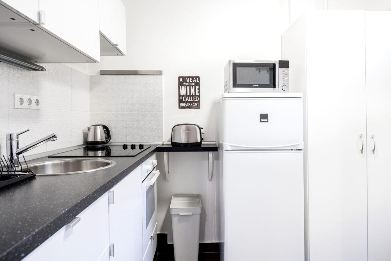 Charming Downtown Hideaway Steps From New York Cafe! Daire Budapeşte Dış mekan fotoğraf
